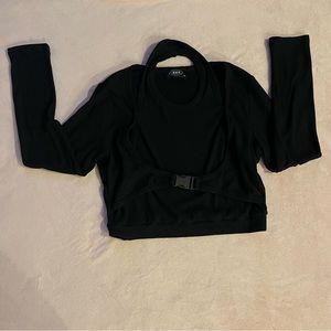 Black long sleeve crop top